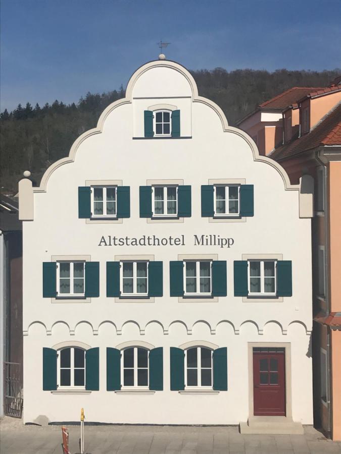 Altstadthotel Millipp Байльнгрис Экстерьер фото